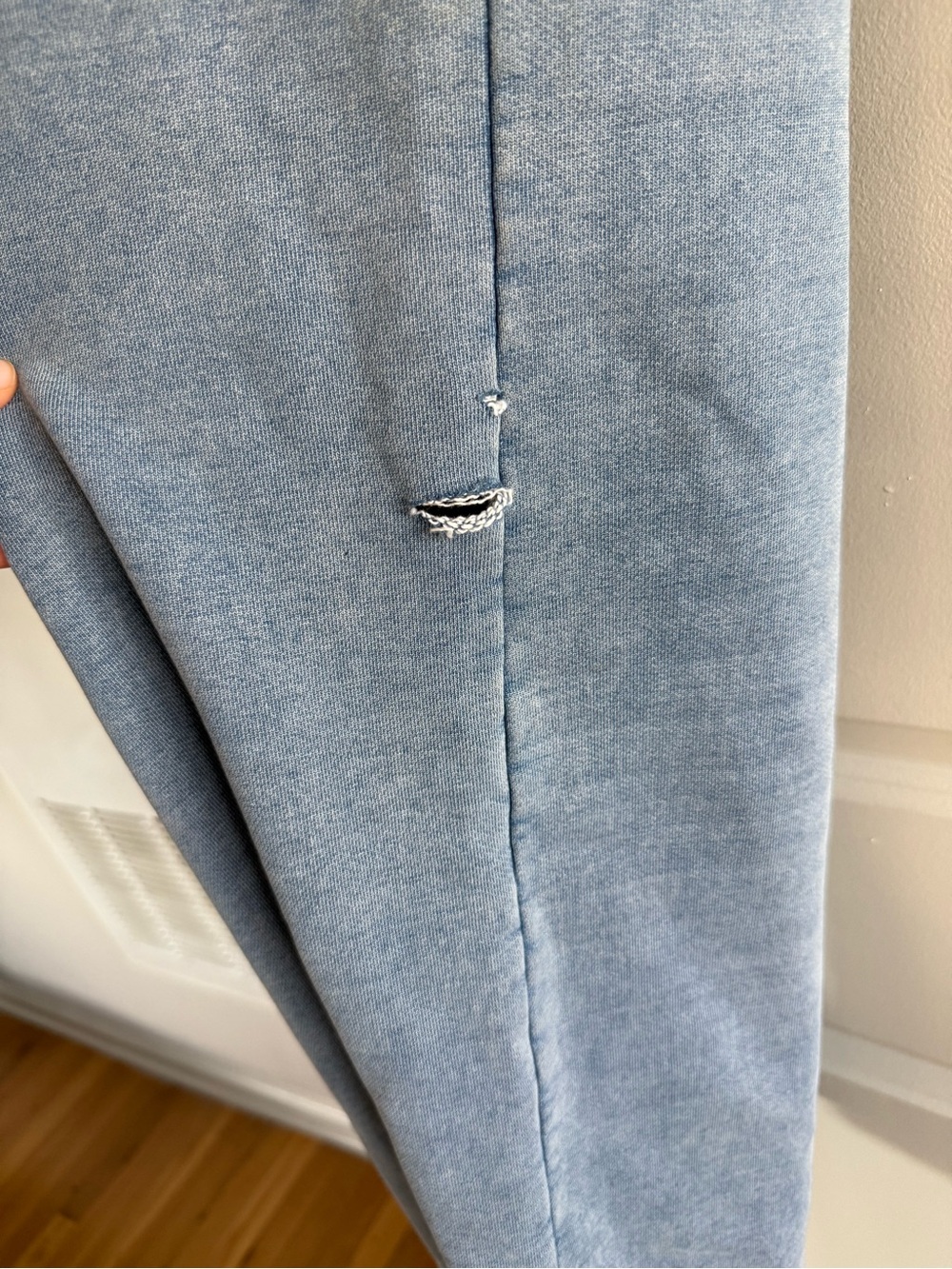 Good American Jeanius Good Skate Sweatpants - Picture 11 of 12